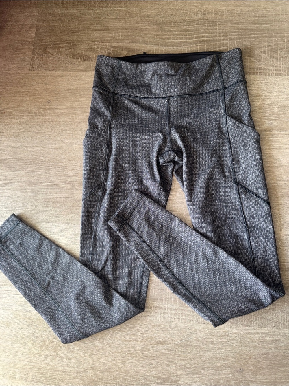 Lululemon Speed Up Tight 28" Gray Black Herringbone Size 6